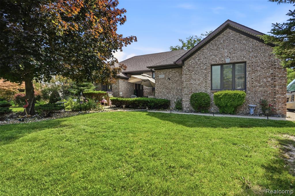 6786 Jasmine Dr Drive, Troy, MI 48098