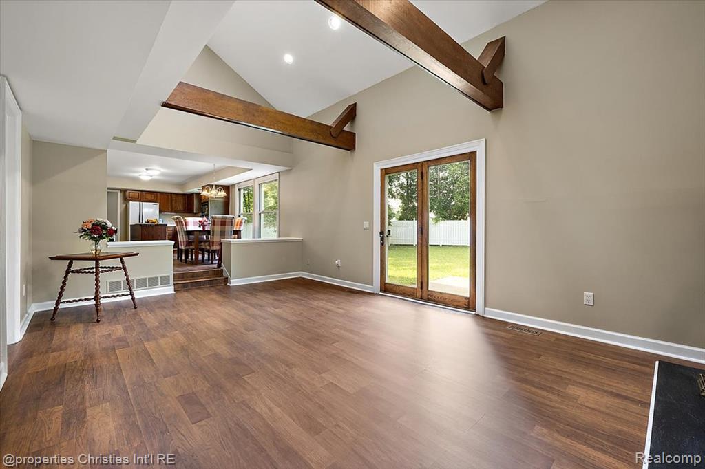 4069 Harbor Vista Drive, Orchard Lake Village, MI 48323 — Photo 24