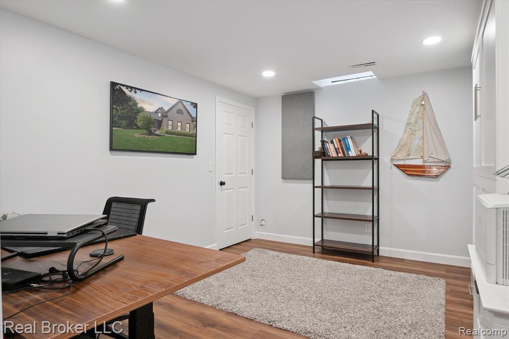 8567 Hummingbird, Commerce Twp, MI 48382 — Photo 45