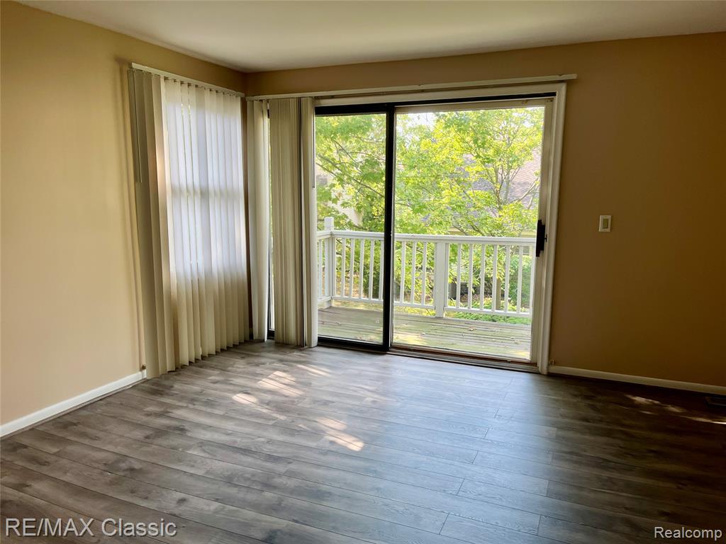 7663 Danbury Circle, West Bloomfield, MI — Photo 21