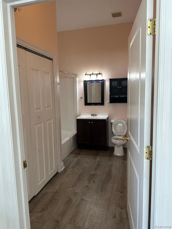 7941 AGNES Street, Detroit, MI 48214 — Photo 9