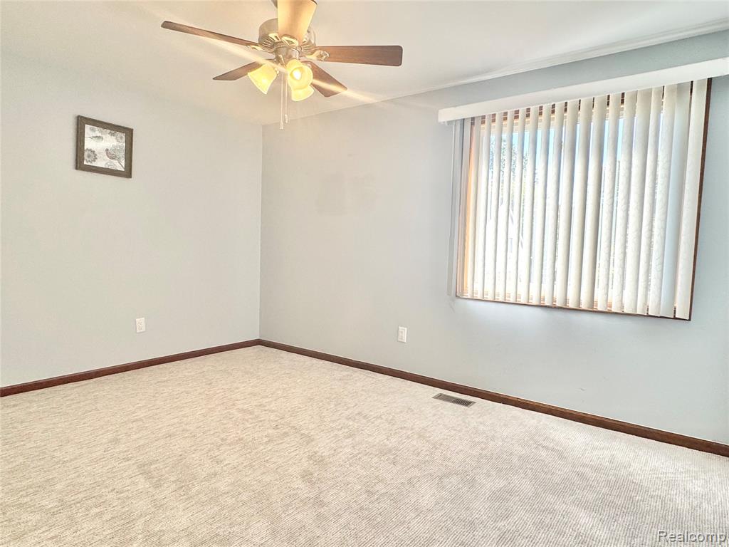 6186 Smithfield Drive, Troy, MI 48085 — Photo 13