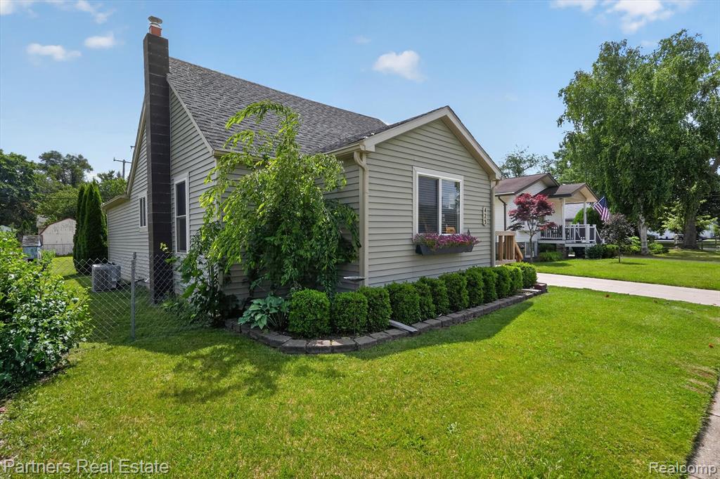 425 S 7th Street, Brighton, MI 48116 — Photo 2
