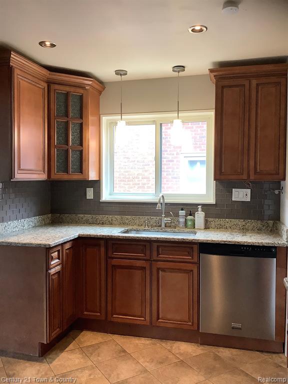 8953 NIVER Avenue, Allen Park, MI 48101 — Photo 3