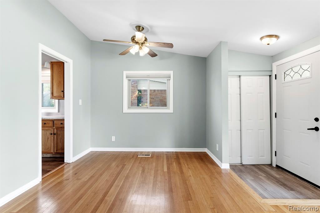 9971 Hartel Court, Livonia, MI 48150 — Photo 4