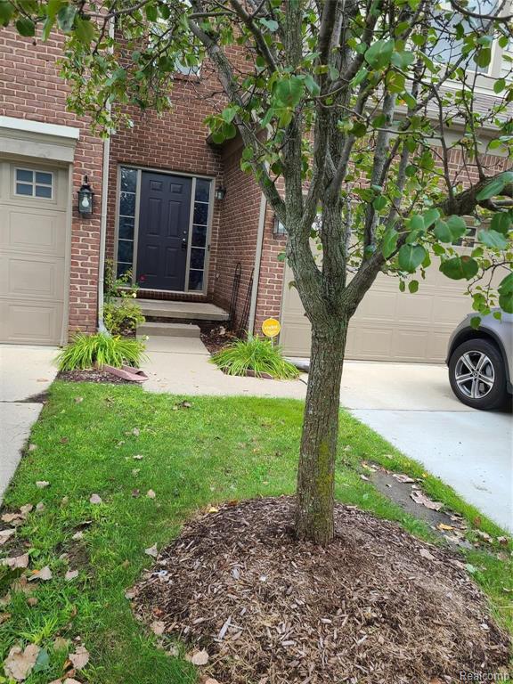 41130 MAPLEWOOD Drive, Canton, MI 48187 — Photo 4