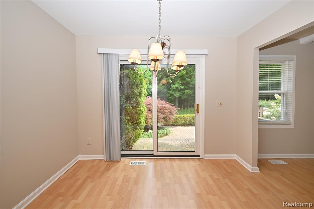 5370 Breeze Hill Place, Troy, MI 48098 — Photo 8