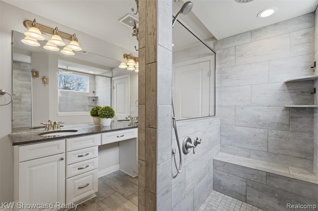 30253 MACINTOSH Lane, New Hudson, MI 48165 — Photo 29