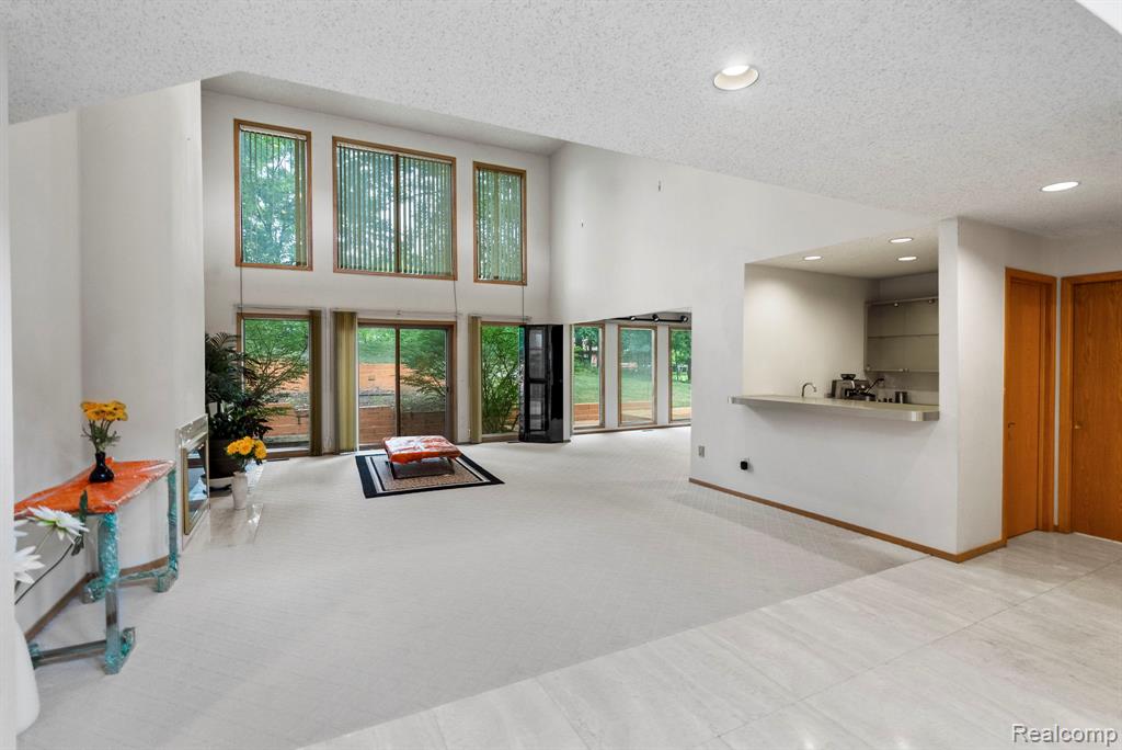 5322 Pond Bluff Drive, West Bloomfield, MI 48323 — Photo 23
