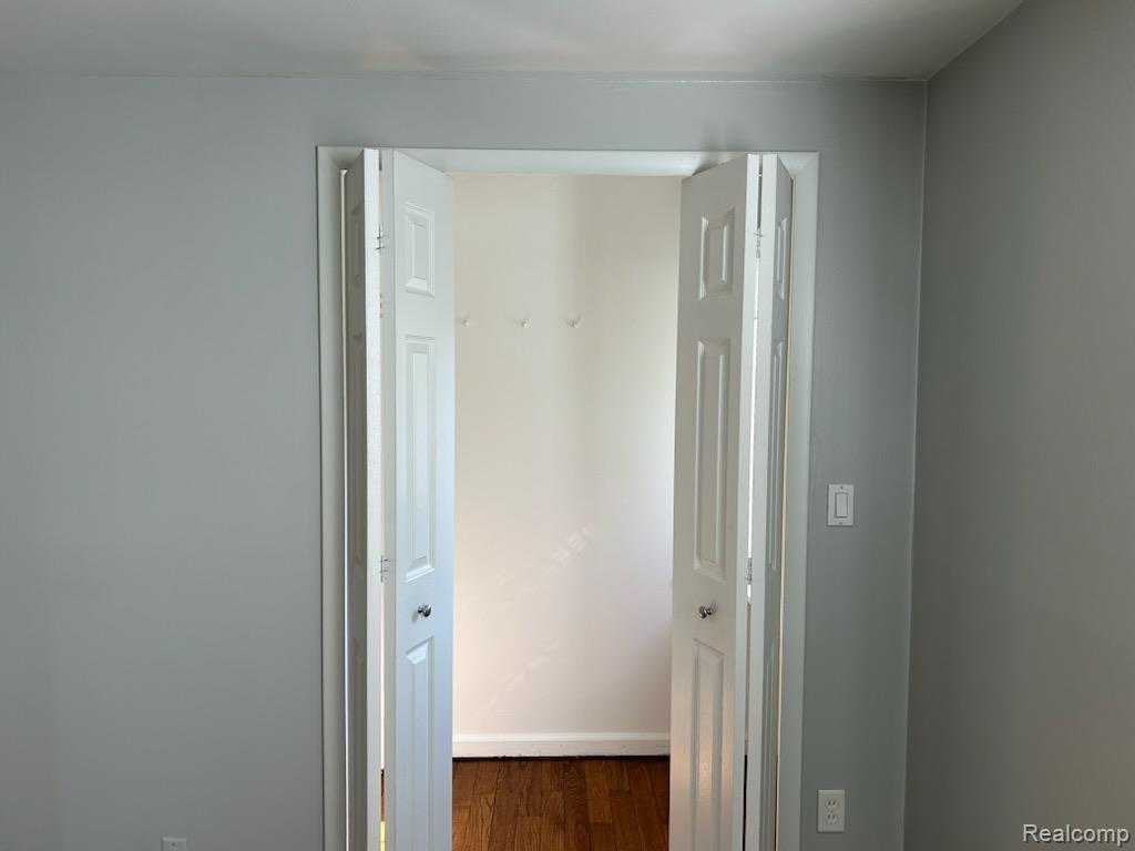 718 Graefield Court, Birmingham, MI 48009 — Photo 11