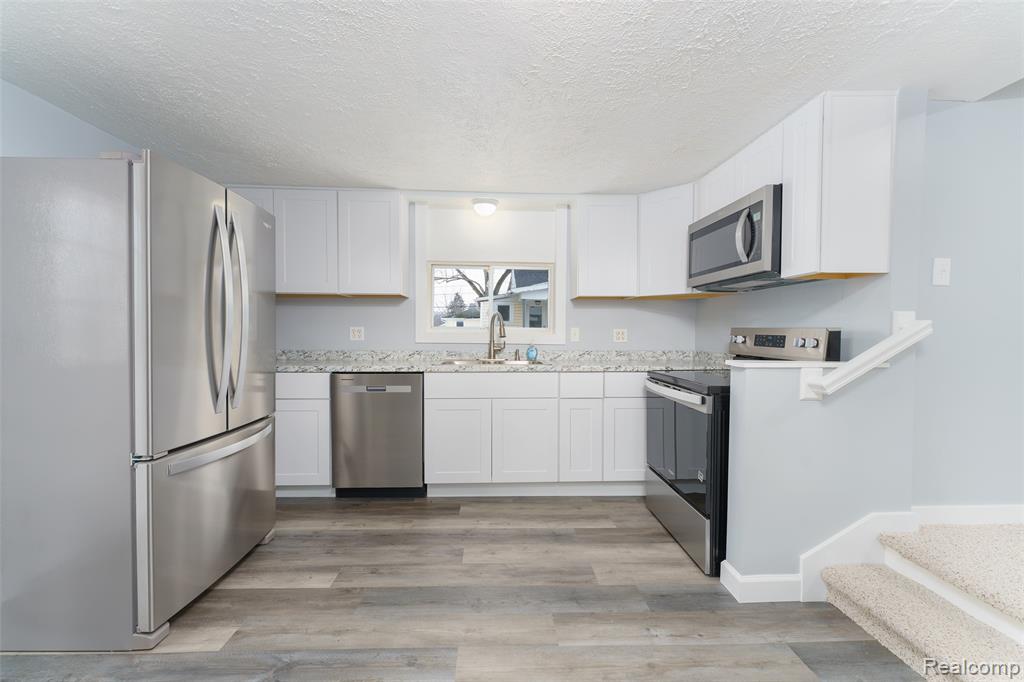 320 N Hibbard Street, Fowlerville, MI 48836 — Photo 9