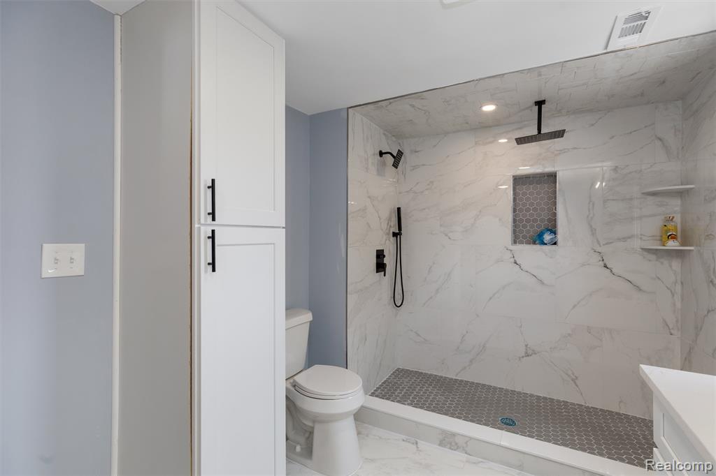 24921 Lexington Avenue, Eastpointe, MI 48021 — Photo 25
