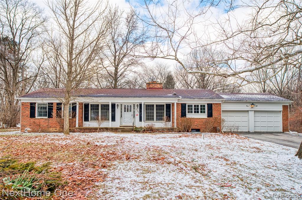 5765 Country Lane, Ypsilanti, MI 48197 — front exterior