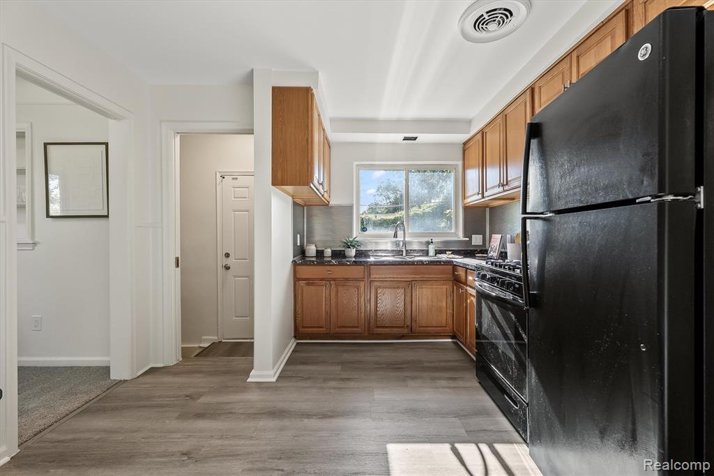23520 Marlow Street, Oak Park, MI 48237 — Photo 11