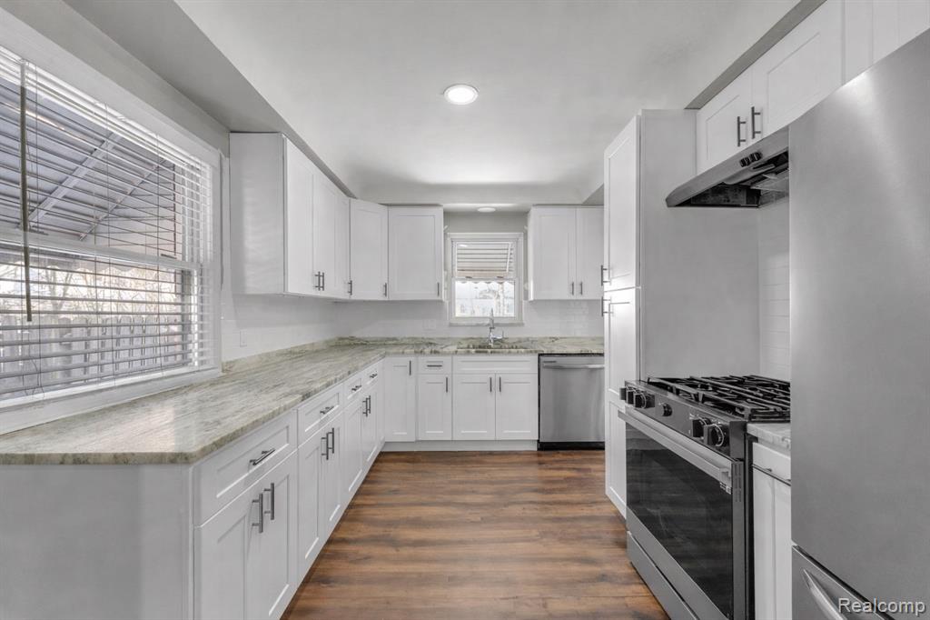 6725 Schaller Drive, Garden City, MI — Photo 2