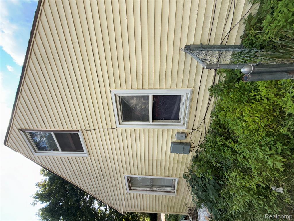 629 Jessop Avenue, Lansing, MI 48910 — Photo 5