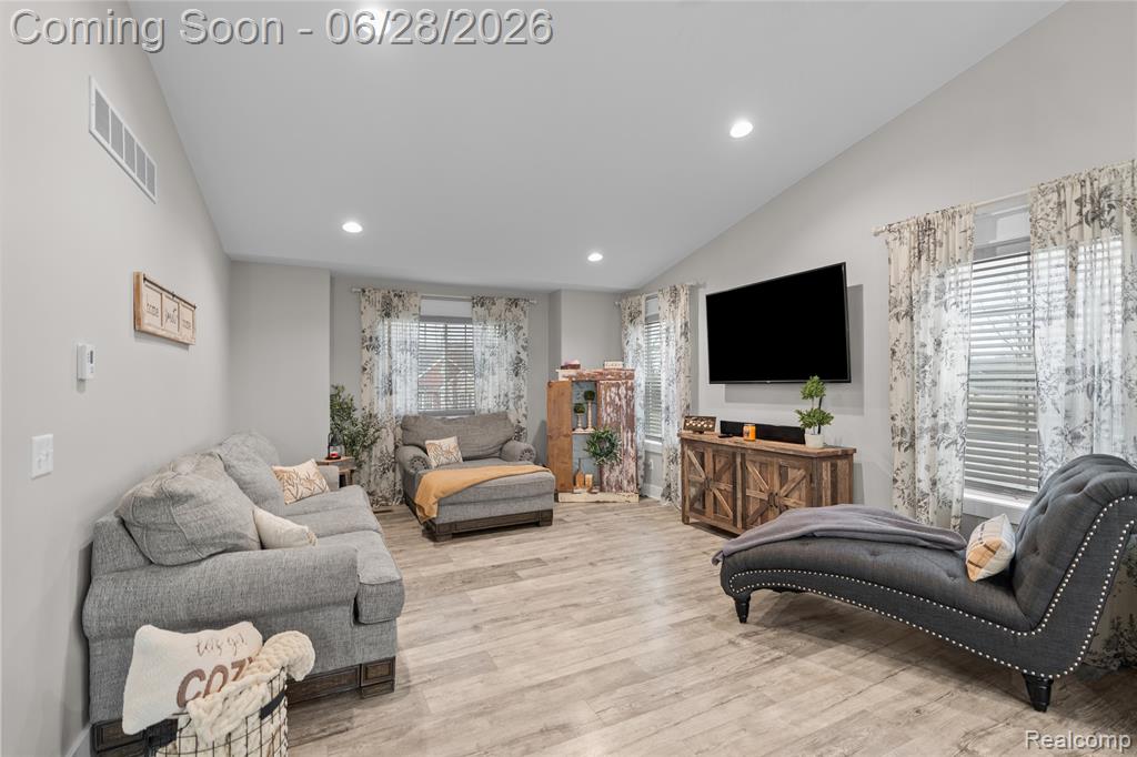 2096 Mozart Avenue, Davison, MI 48423 — Photo 10