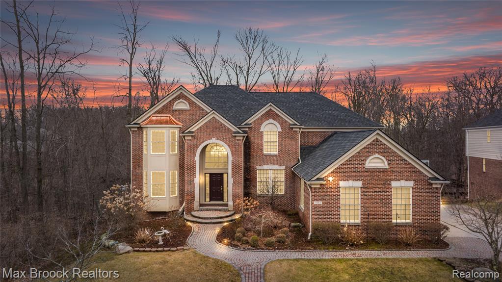 7083 Chatham Court, West Bloomfield, MI