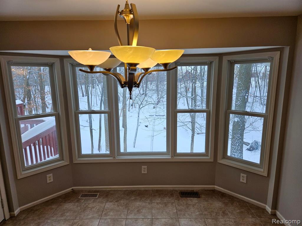 5485 HIDDEN VALLEY Trail, Linden, MI 48451 — Photo 7