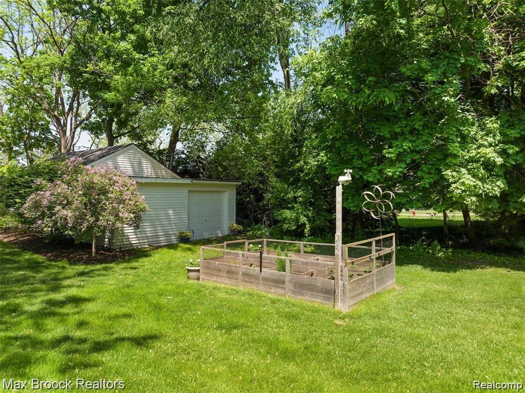 5905 Wing Lake Road, Bloomfield Hills, MI 48301 — Photo 44