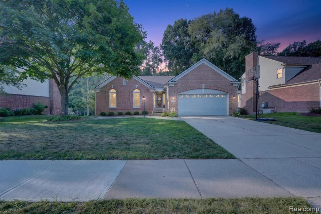 3712 Seney Drive, Lake Orion, MI