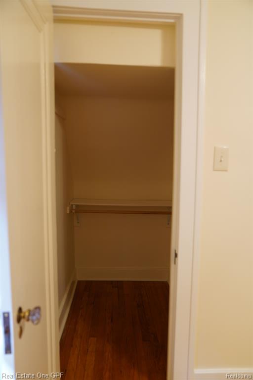909 NOTTINGHAM Road, Grosse Pointe Park, MI 48230 — Photo 14