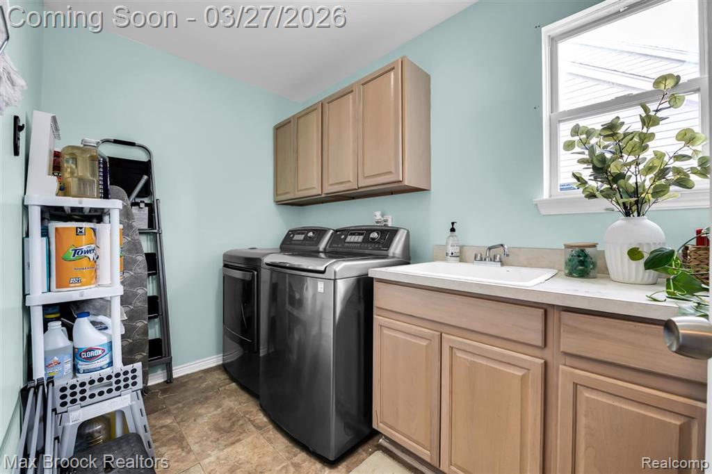 1086 Williamson Circle, Pontiac, MI 48340 — Photo 23