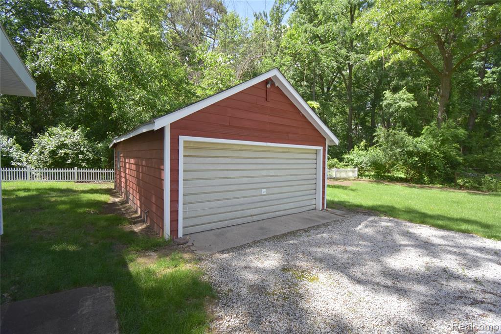 9663 Winston Road, Pinckney, MI 48169 — Photo 18