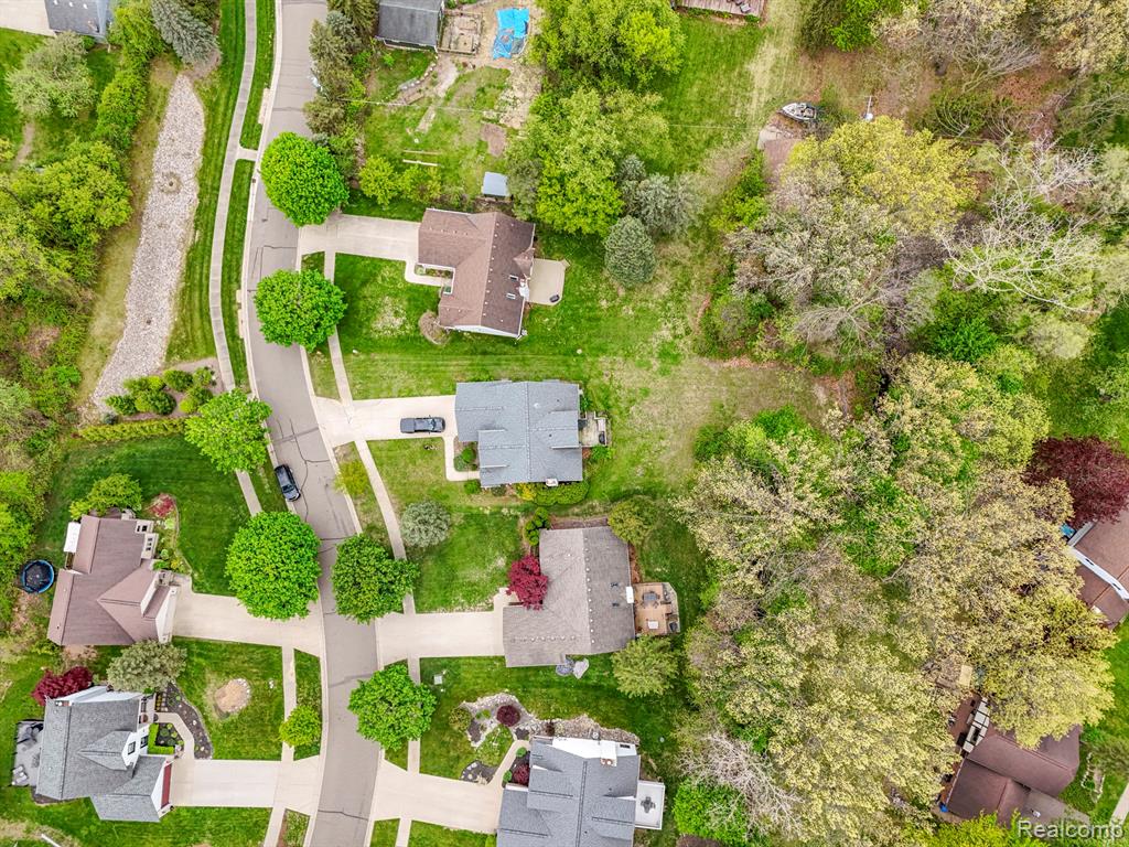 7978 Hoffman Drive, Waterford, MI 48327 — Photo 41