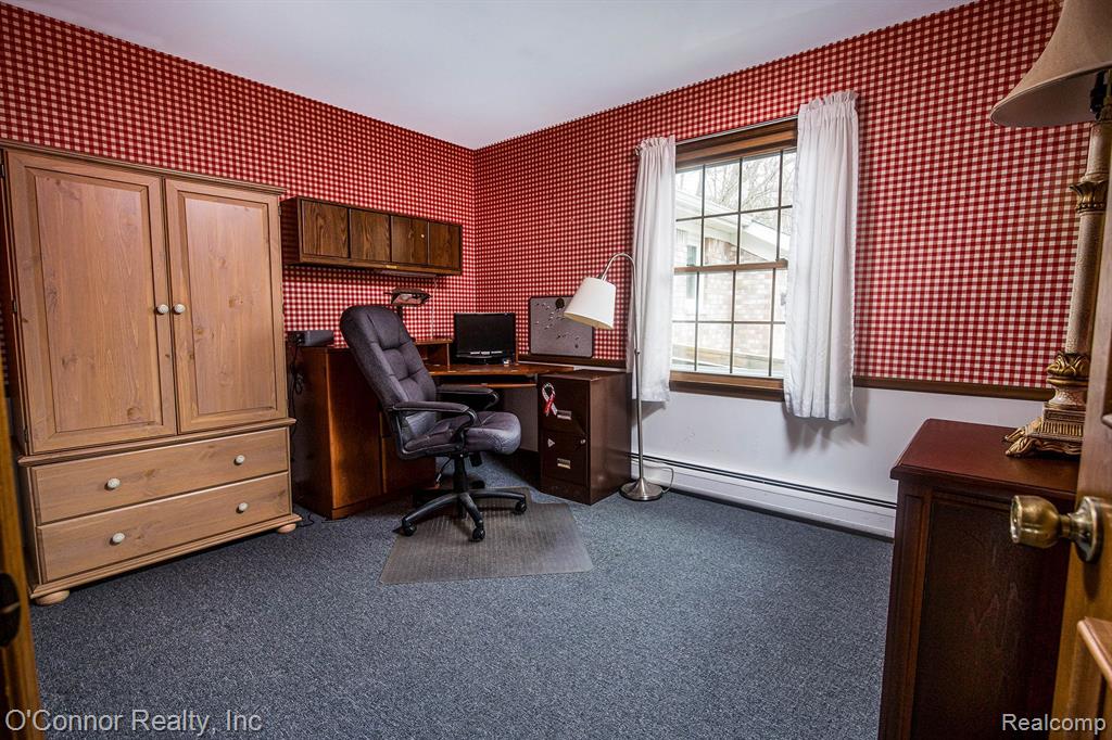 4291 QUAKER HILL Drive, Fort Gratiot, MI 48059 — Photo 19
