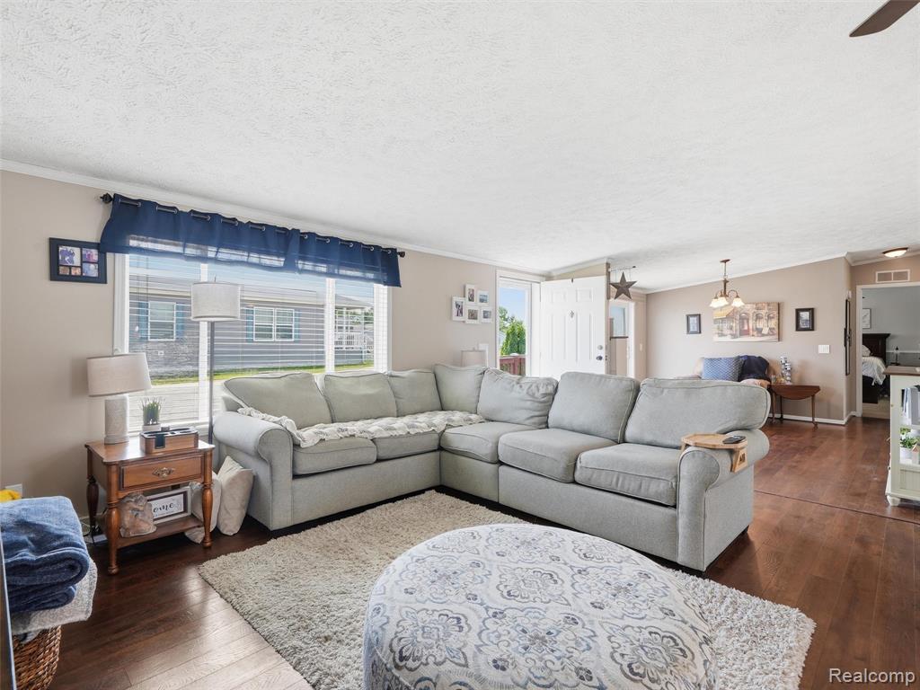 9695 Bloomsbury Circle, Northville, MI 48167 — Photo 8