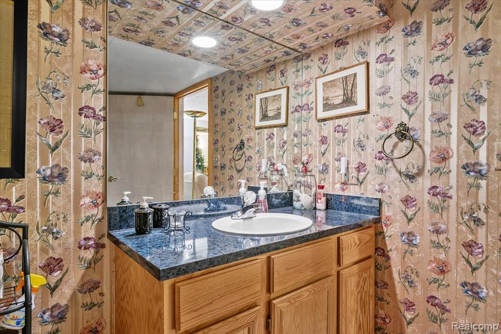 4462 Glenoaks Court, Warren, MI 48092 — Photo 24