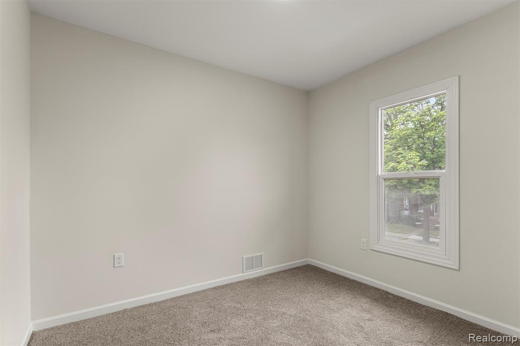 4266 Seminole Street, Detroit, MI 48214 — Photo 18
