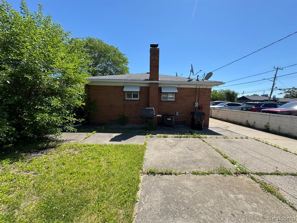 8847 WOODBINE, Redford, MI 48239 — Photo 2