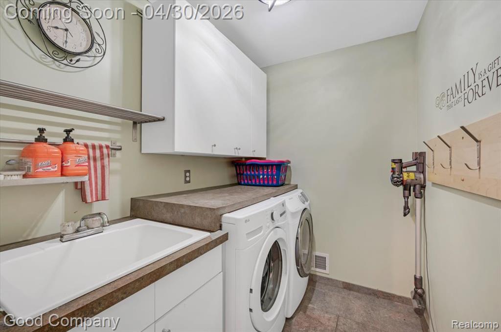 641 Shortridge Avenue, Rochester Hills, MI 48307 — Photo 24