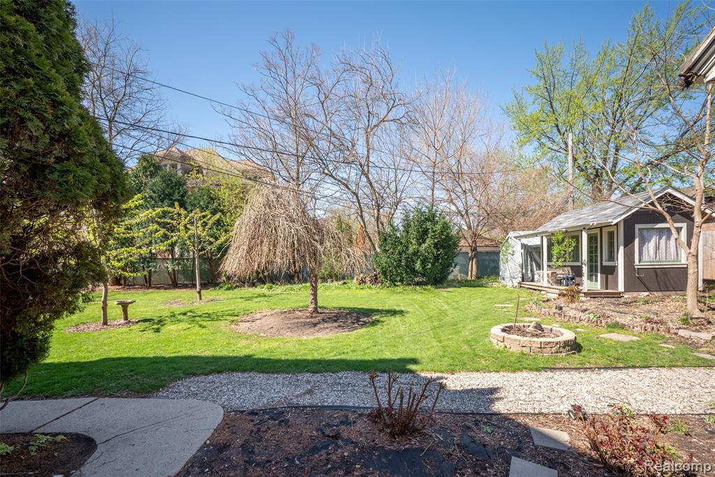 22 Edison Street, Detroit, MI 48202 — Photo 50