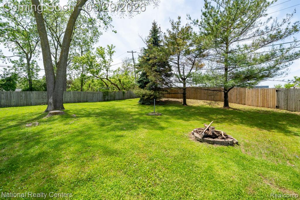 2243 Phillips Road, Auburn Hills, MI 48326 — Photo 25