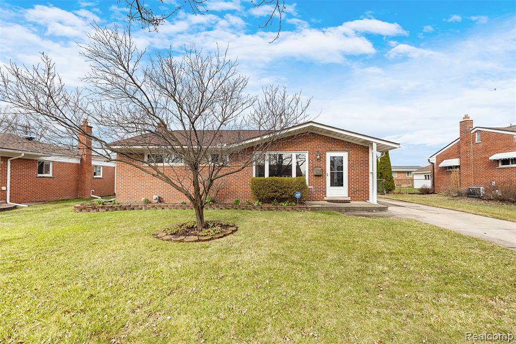 8731 N Hubbard Street, Westland, MI — front exterior