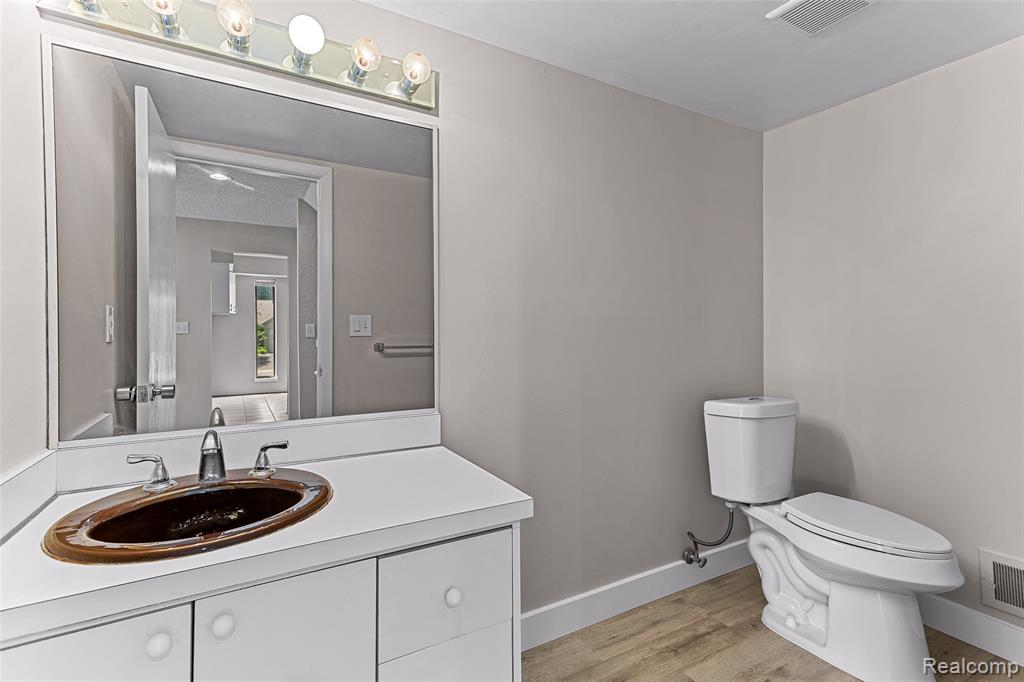 5317 Fairway Lane, West Bloomfield, MI 48323 — Photo 22