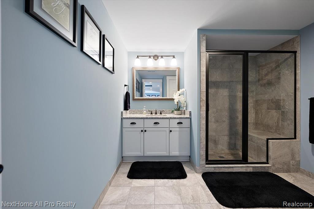 22841 Shepherds Hollow Drive, South Lyon, MI 48178 — Photo 42