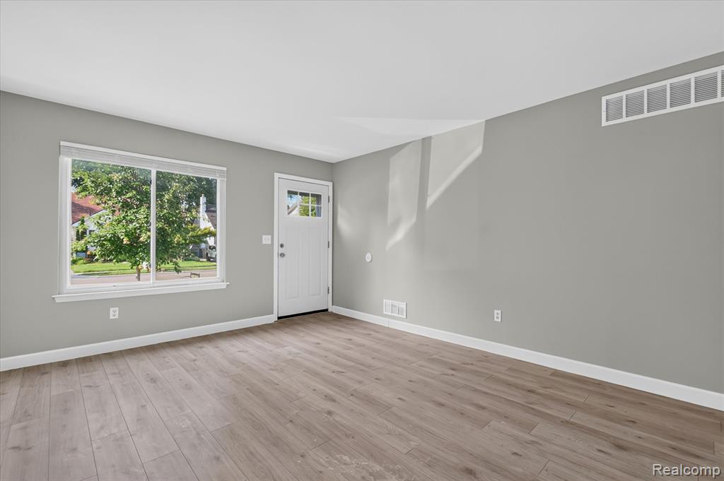 934 Harvard Road, Berkley, MI 48072 — Photo 6