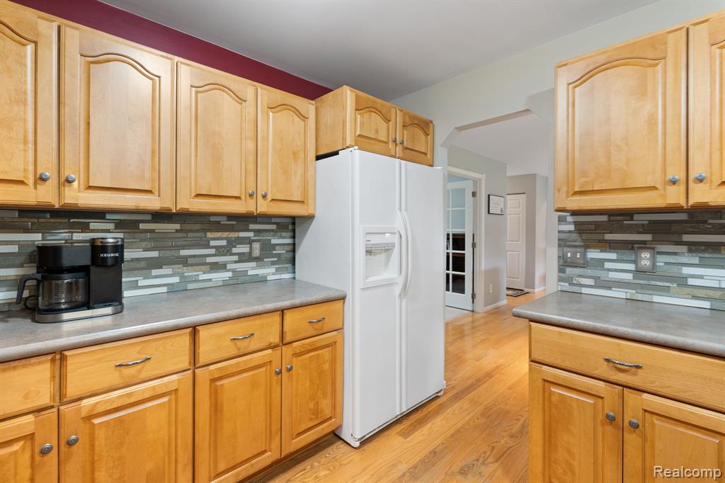 4653 6 Mile Road, South Lyon, MI 48178 — Photo 15