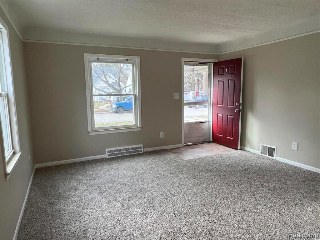 6615 Buckingham Avenue, Allen Park, MI 48101 — Photo 2