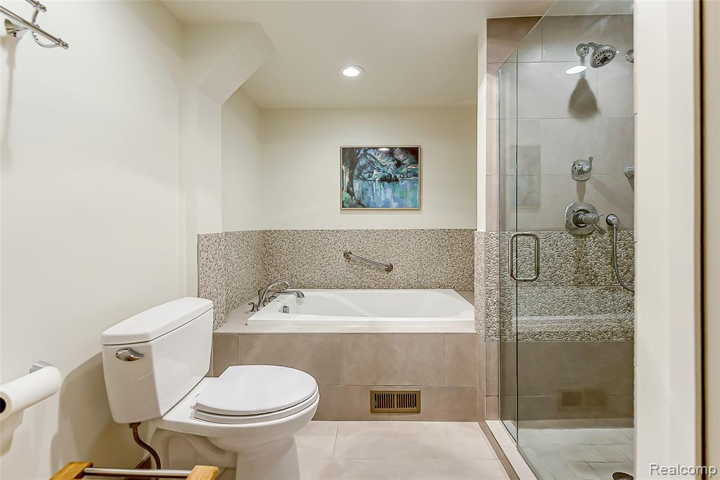 581 Woodway Court, Bloomfield Hills, MI 48302 — Photo 30