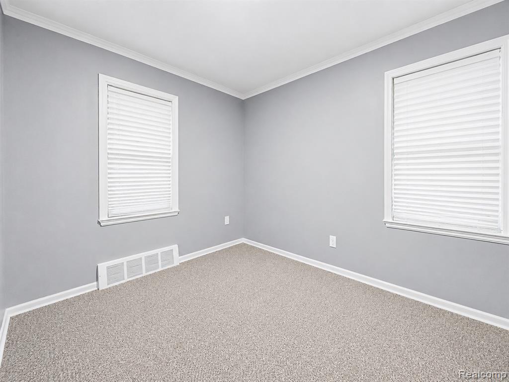 12582 Duchess Street - Photo 5