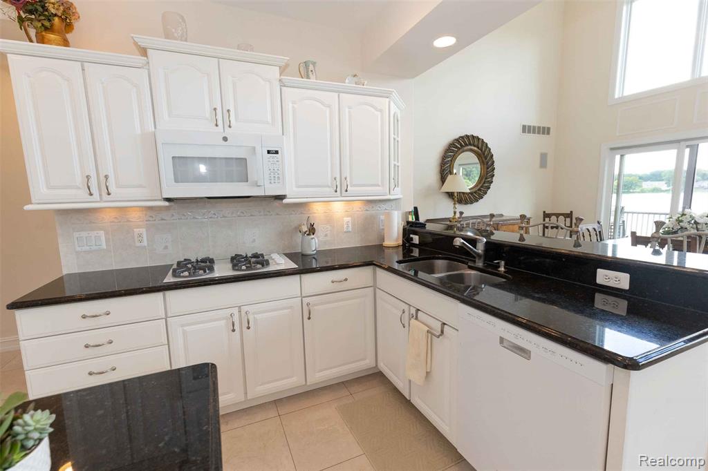 2051 Scott Lake RD Road, Waterford, MI 48328 — Photo 13