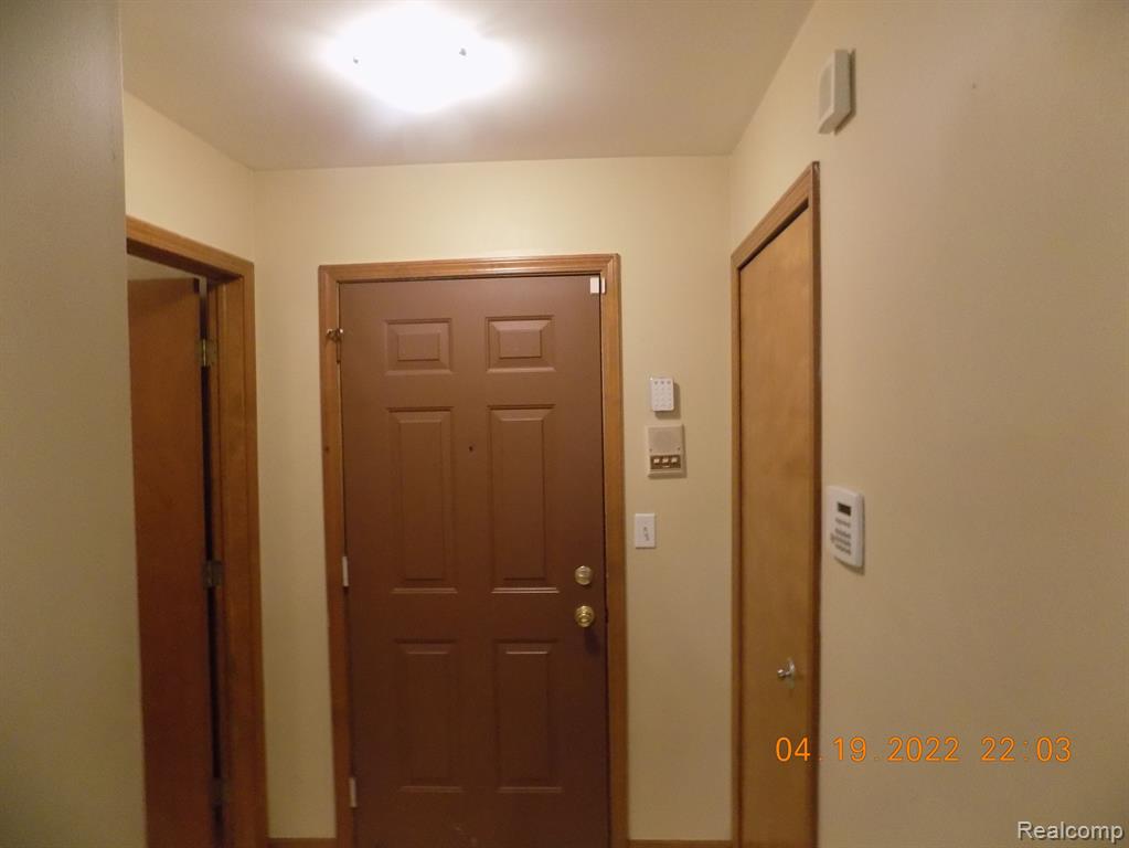 15246 ASHLEY Court, Macomb, MI 48044 — Photo 10