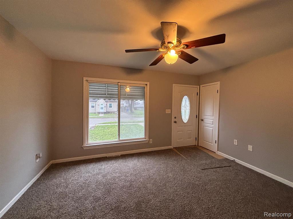 8065 PROSPECT Avenue, Warren, MI 48089 — Photo 2