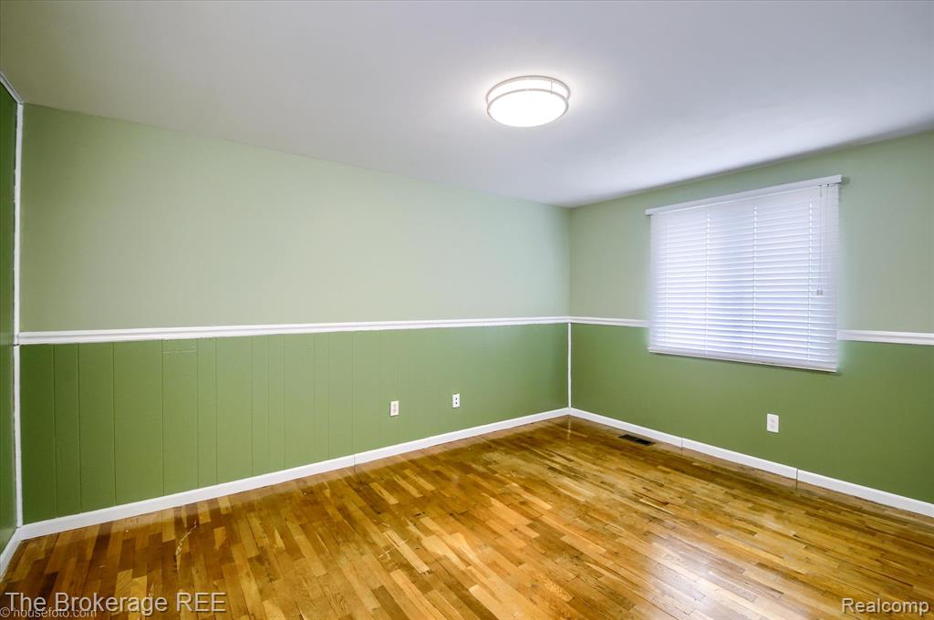 732 E Grand Blanc Road, Grand Blanc, MI 48439 — Photo 18