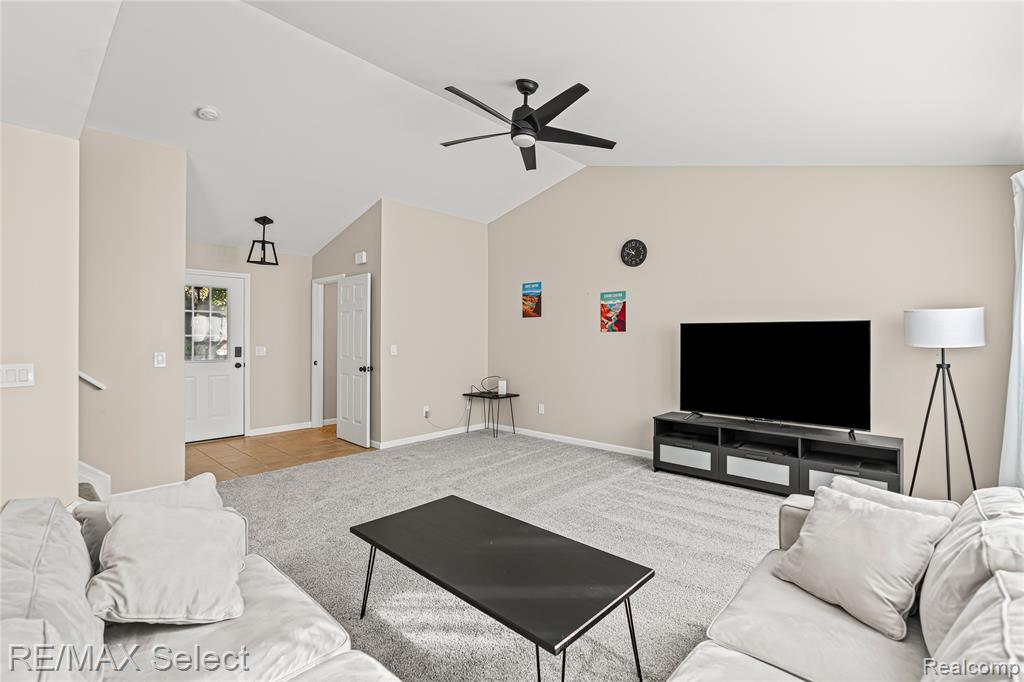 5199 Meadow Crest Circle, Holly, MI 48442 — Photo 12